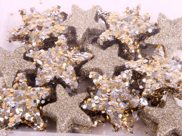 Sterne z Streuen Discoglitter 2Mod sort Box 24St
!! Aktionsartikel- Kein Umtausch / Rückgabe möglich !! D4-5cm