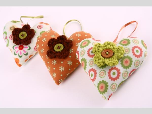 Herz Stoff Druckmotiv bunt 3 Designs z Hängen D10cm