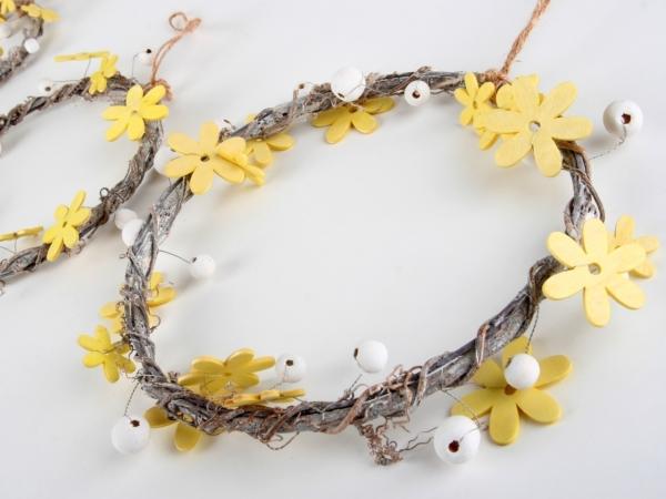 Ring Rebe m Holzblüten-Holzperlen
!! Aktionsartikel- Kein Umtausch / Rückgabe möglich !! D14cm