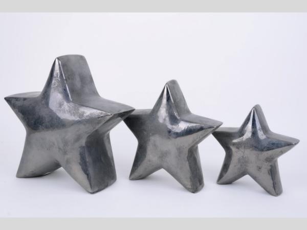 Stern Keramik Bleifinish Magnesium
!! Aktionsartikel- Kein Umtausch / Rückgabe möglich !! D26 T11,5cm