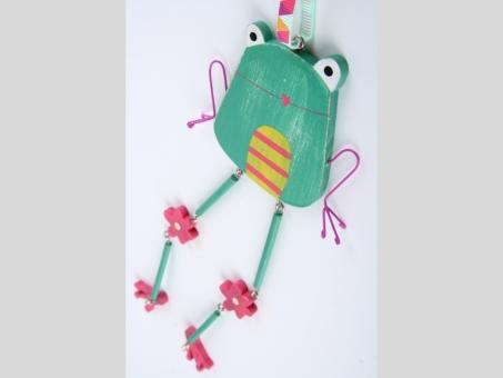 Hänger Frosch Holz
!! Aktionsartikel- Kein Umtausch / Rückgabe möglich !! B7 L35cm