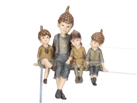 Kantensitzer Waldfamilie
 B14 T9 H17cm